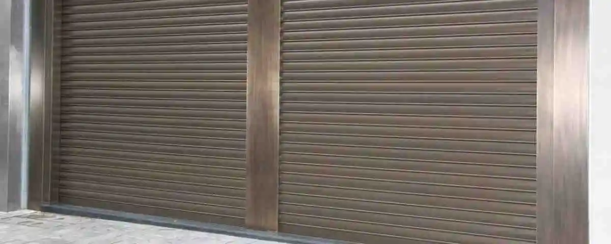 puerta enrrollable 5 1200x480 - Persianas santa perpetua instalar reparar y motorizar