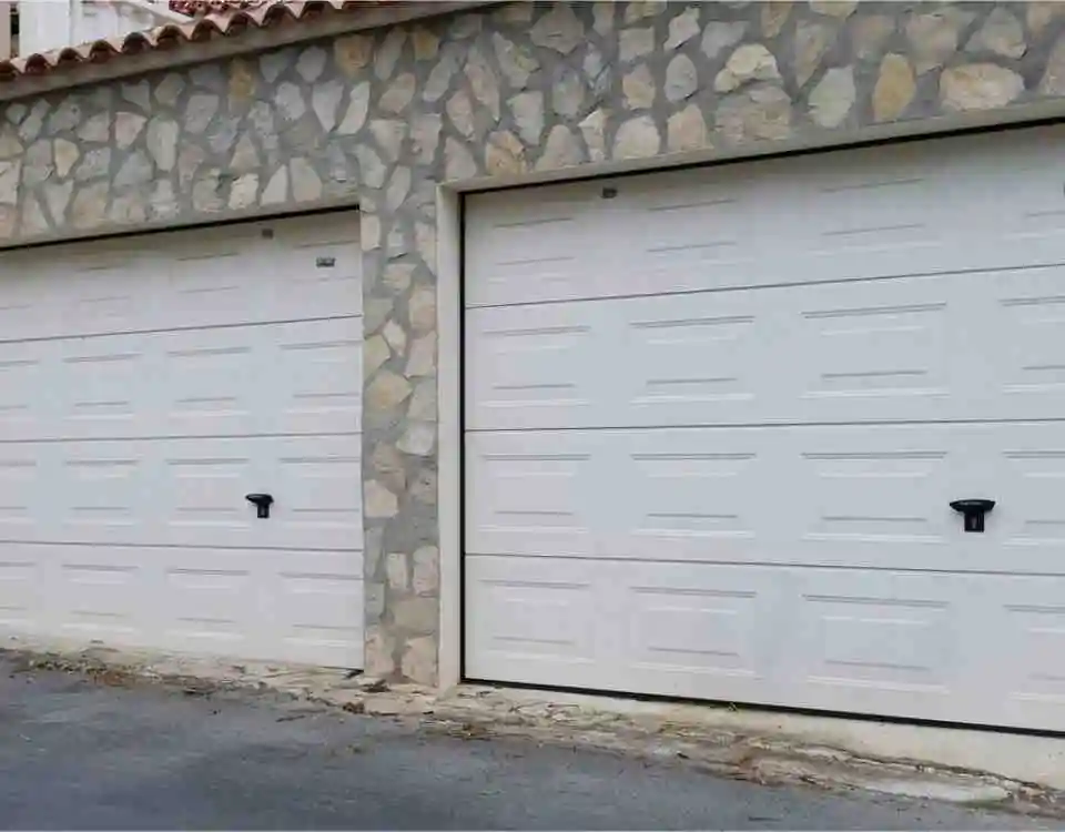puertas enrollables automaticaspersiana para garaje 960x750 - Instalar y reparar persianas para garaje